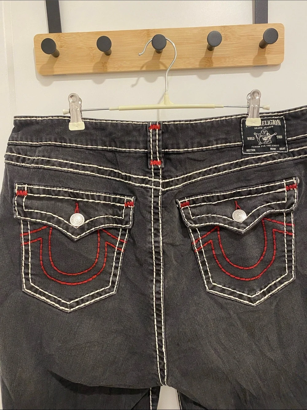 True Religion Black Jennie Curvy Mid Rise Super Skinny Womens Size 36 Red Stitch - Picture 3 of 8